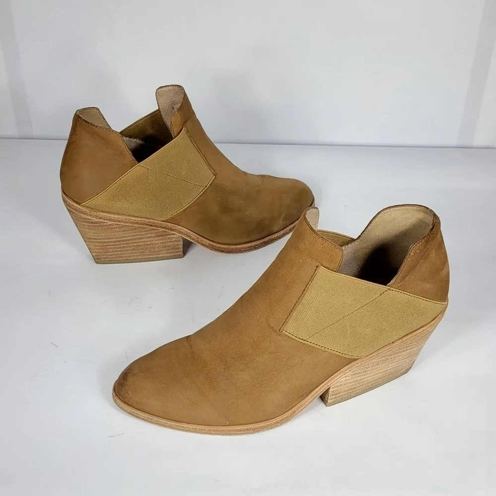 Eileen Fisher Leather Boots #657 Size 9